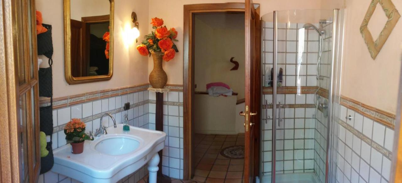 Room In Villa - Room In The Hills With Garden And Sea View San Salvatore (Genoa) Exterior foto