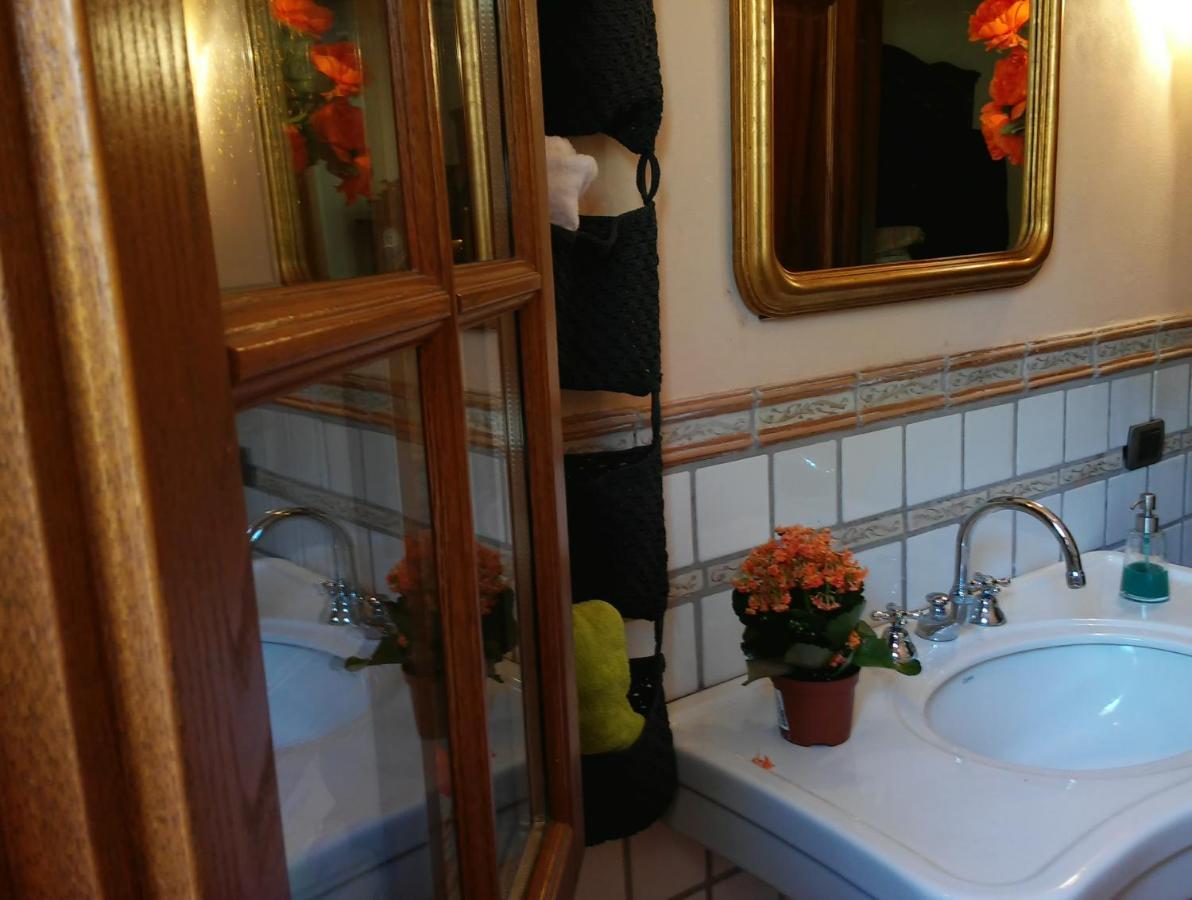Room In Villa - Room In The Hills With Garden And Sea View San Salvatore (Genoa) Exterior foto