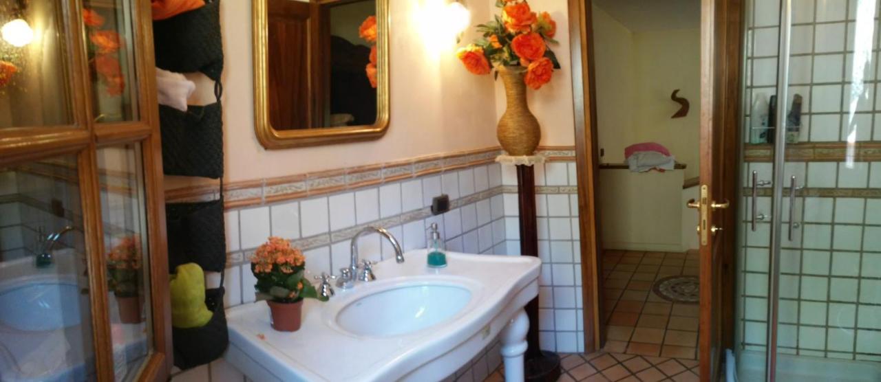 Room In Villa - Room In The Hills With Garden And Sea View San Salvatore (Genoa) Exterior foto